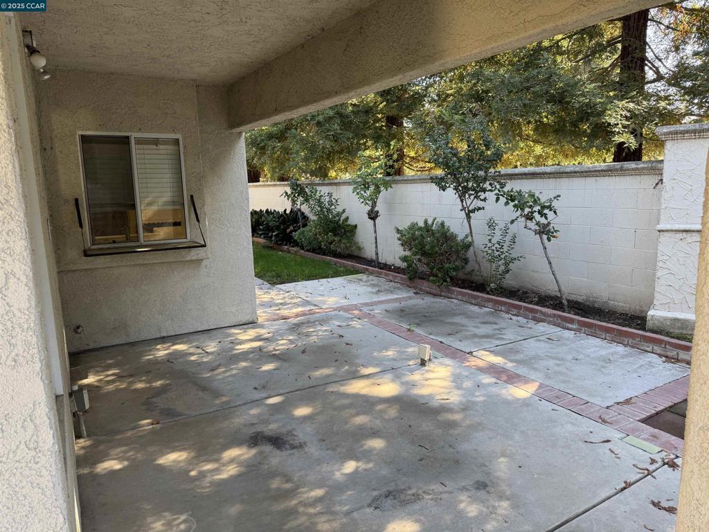 3735 Ignacio Cir