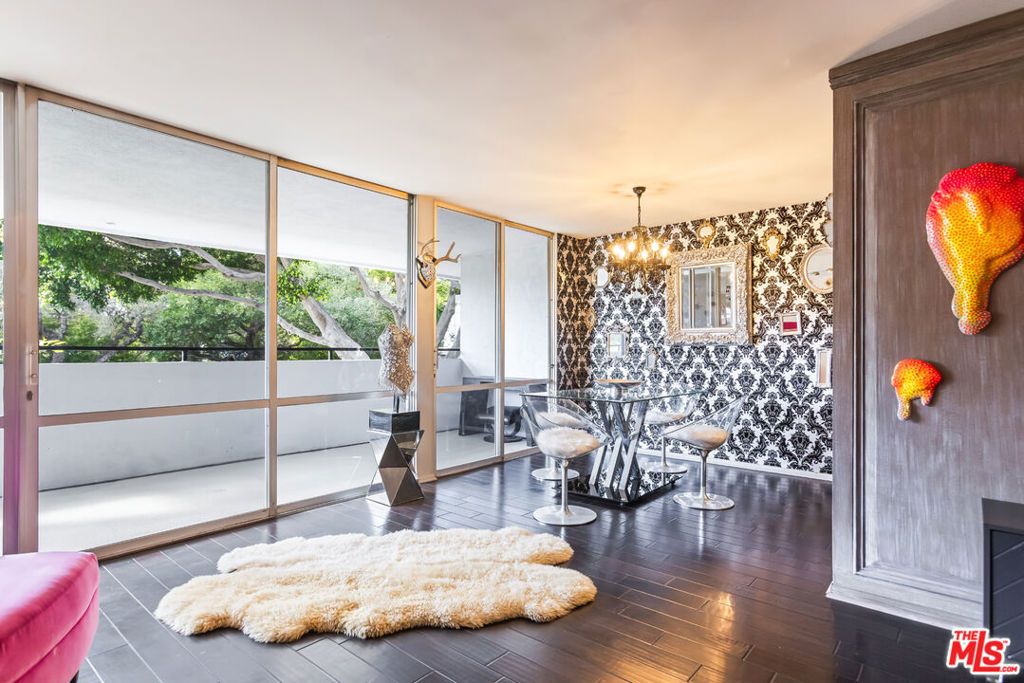 Photo of 848 N Kings Road #102, West Hollywood, CA 90069 (MLS # 26837625)