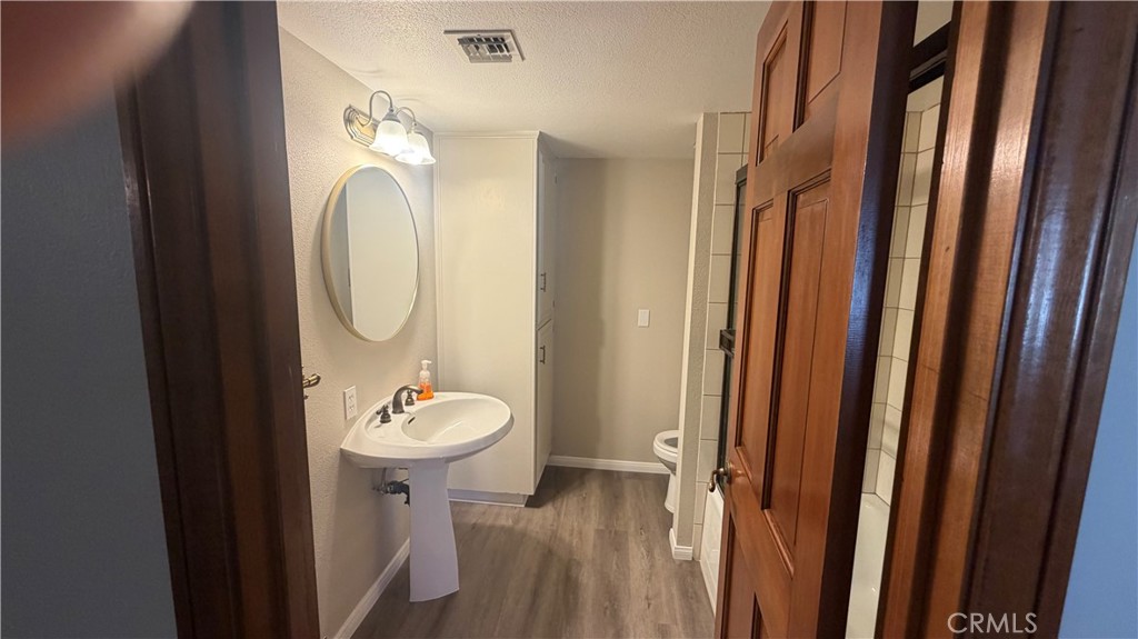 7112 Crestwood Street