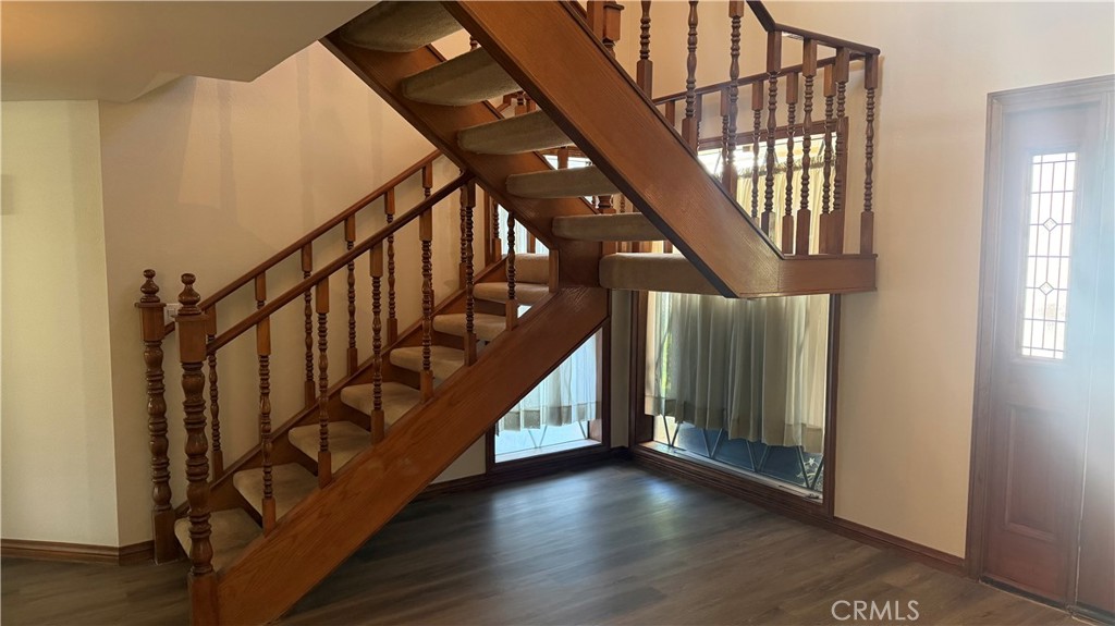 7112 Crestwood Street