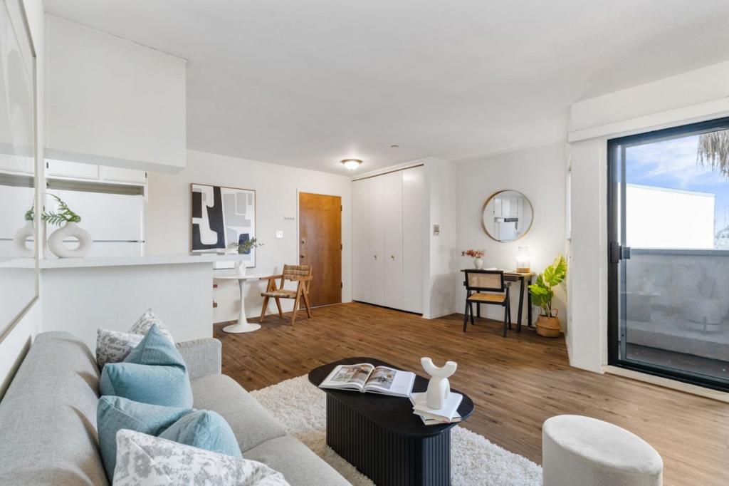 1090 Main Street 401