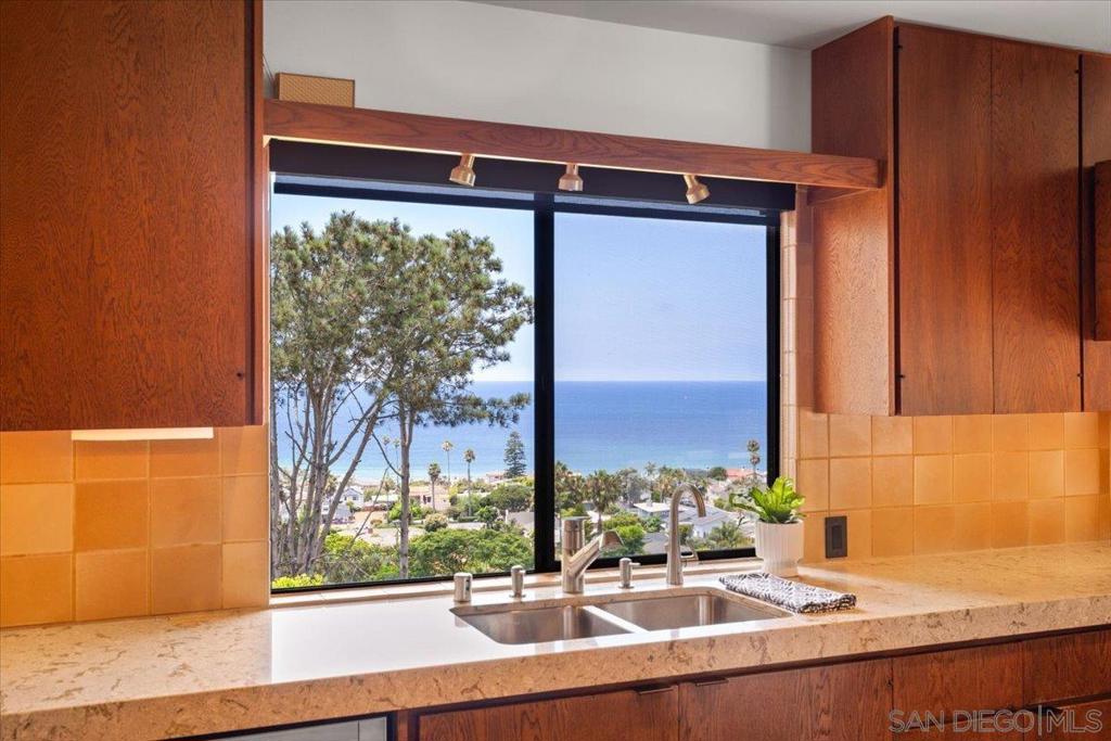 La Jolla - Residential Lease