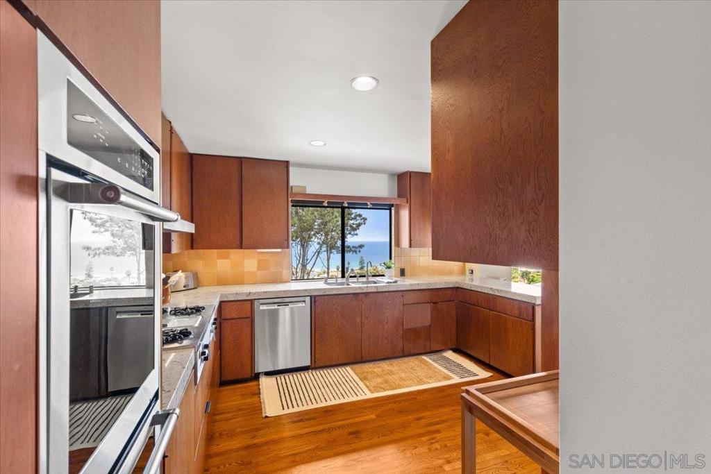 La Jolla - Residential Lease