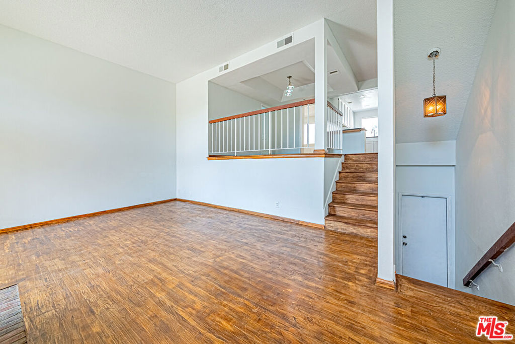 1045 Walnut Grove Avenue