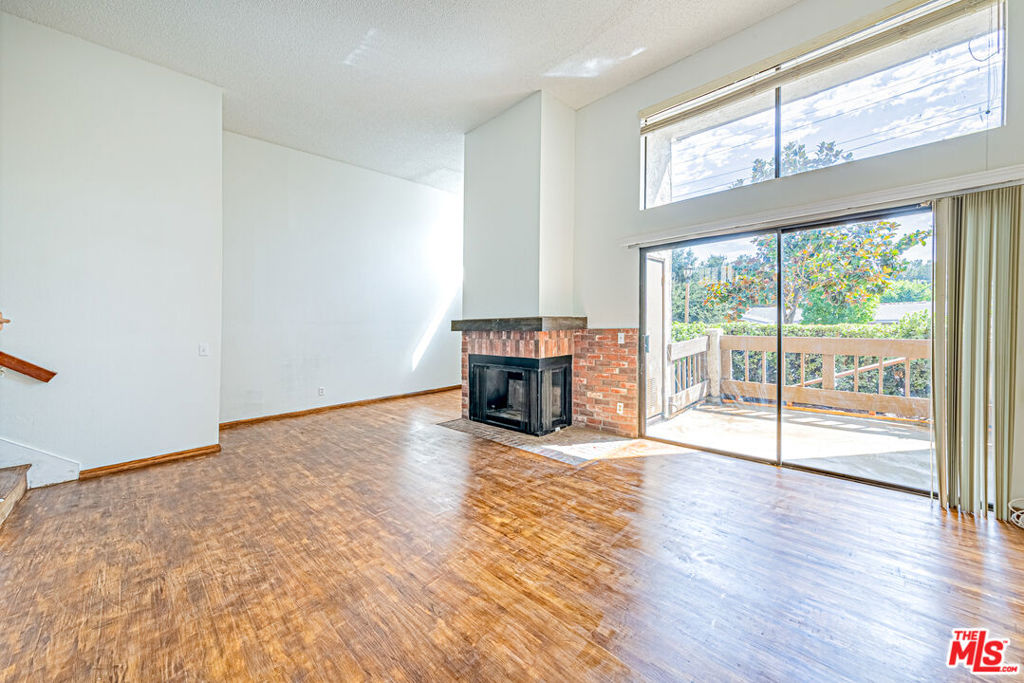 1045 Walnut Grove Avenue