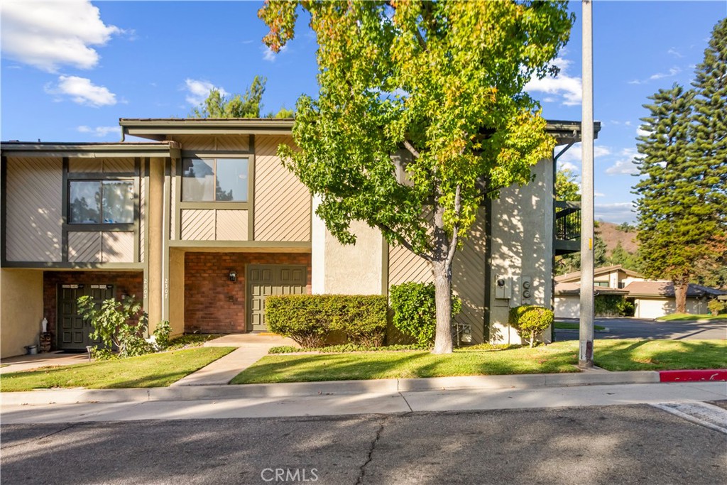 Welcome to the highly desirable Glendora Greens community!
Step into this well-maintained split-level condo featuring a bright and inviting open floor plan designed for both comfort and entertaining. Offering two spacious bedrooms and two bathrooms, this home is filled with natural light and includes a large private balcony perfect for relaxing.
Additional highlights include inside laundry hookups, New HVAC equipment installed, an attached two-car garage, and access to the community pool and spa. Nestled within a serene golf community, this home offers the perfect balance of convenience, charm, and style.
Located just minutes from freeway access, award-winning schools, shopping, and dining, Glendora Greens provides the ideal blend of leisure and accessibility.