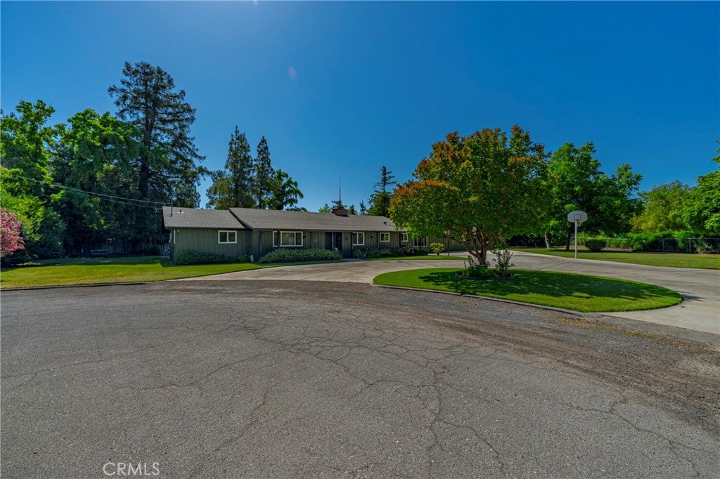 6090 Country Club Pl