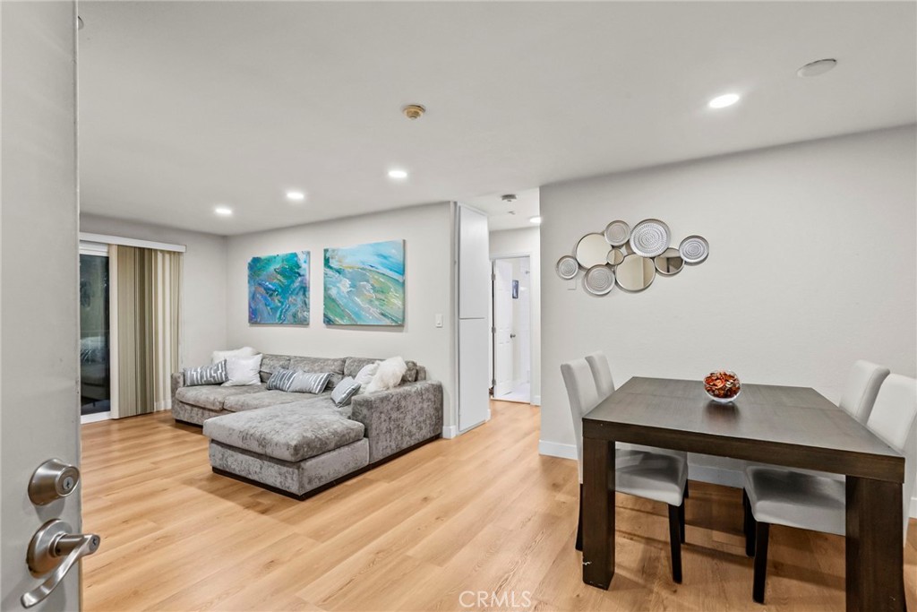 1108 Camino Real 406