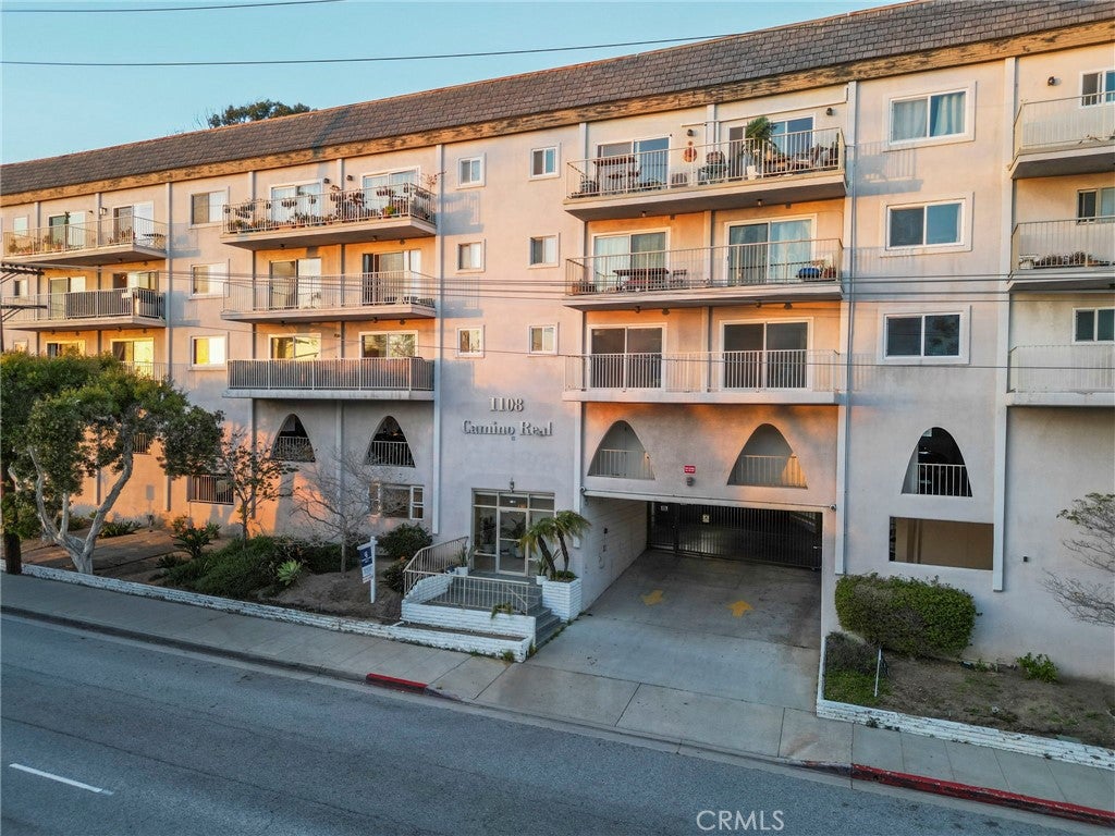1108 Camino Real 406