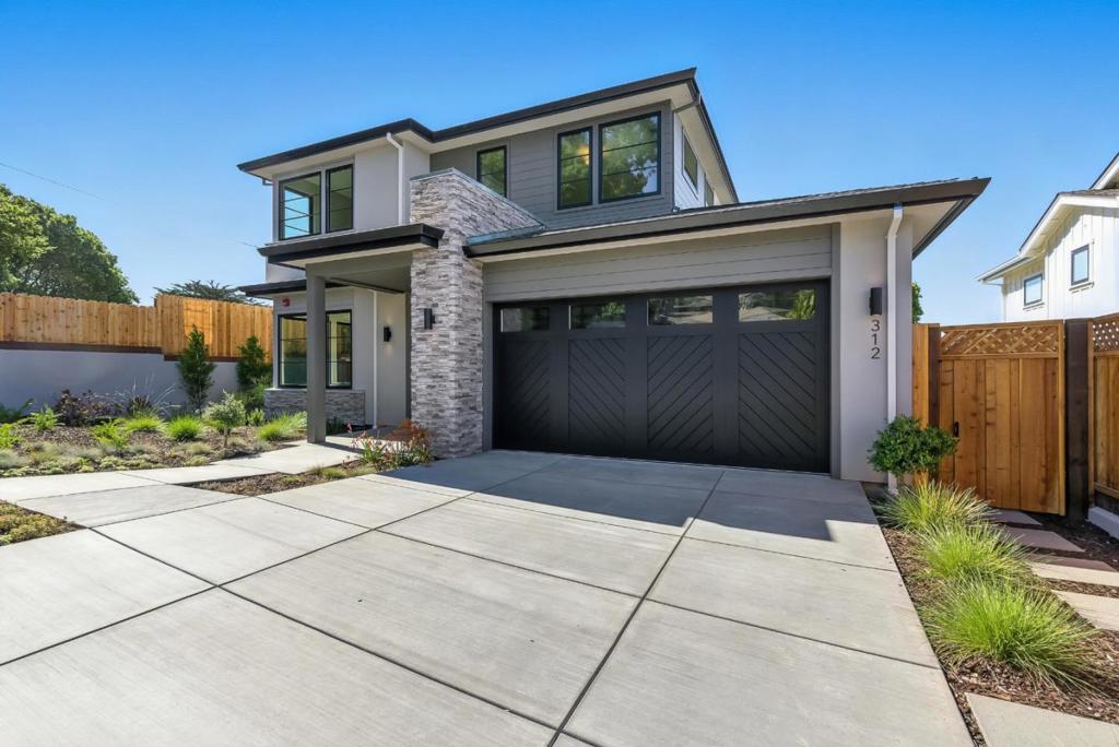312 W 39th Avenue
