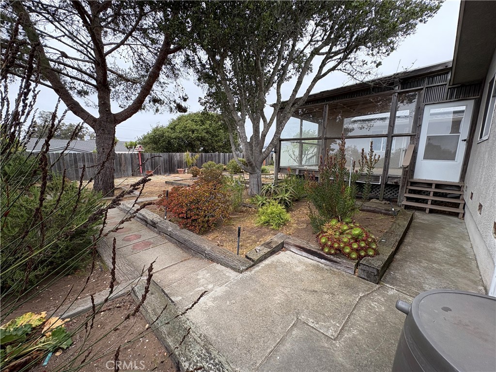Redfield Woods(650) - Residential