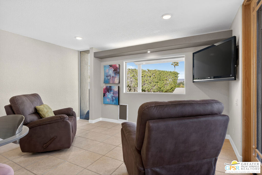 Chino Canyon - Residential