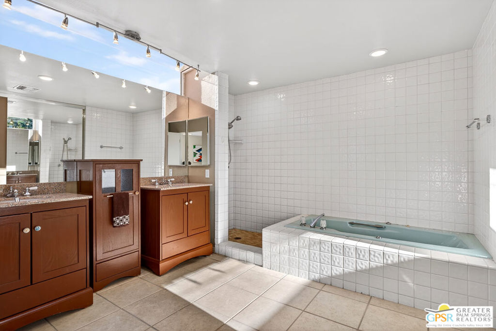 Chino Canyon - Residential