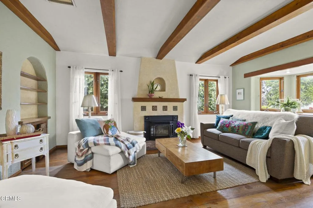 Ojai, California 93023, United States, 2 Bedrooms Bedrooms, ,2 BathroomsBathrooms,Residential,Contingent,104726