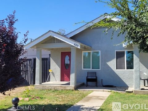 Photo of 820 Jackson St, Bakersfield, CA 93305 (MLS # OC25261082)