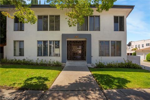 Photo of 1117 S Spaulding AVE, Los Angeles, CA 90019 (MLS # SB26130250)