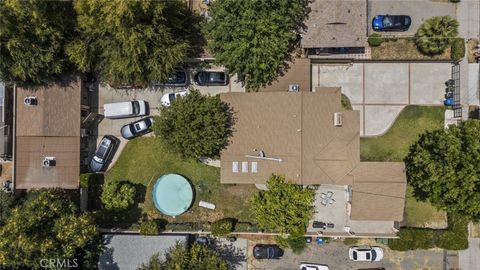 Photo of 19158 Roscoe Blvd, Northridge, CA 91324 (MLS # GD25243304)