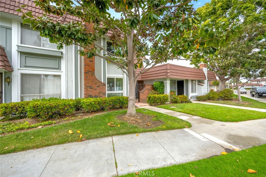 6618 Southampton Drive