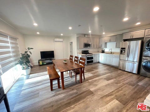 Photo of La Crescenta, CA 91214 (MLS # 26898679)