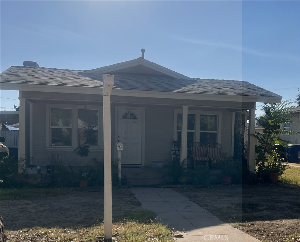 Welcome to 2832 N G Street, San Bernardino!
This charming and versatile property offers the perfect blend of comfort, functionality, and income potential. The main home features 3 spacious bedrooms, 1 bathrooms, and an open-concept layout filled with natural light. The updated kitchen includes granite countertops, ample cabinetry, and modern finishes, making it ideal for everyday living and entertaining.
A standout feature of this property is the ADU (Accessory Dwelling Unit)—a beautifully finished 1-bedroom, 1-bath unit with its own private entrance. Whether used for extended family, guests, or rental income, this additional space adds tremendous value and flexibility.
Situated in a quiet, established neighborhood and conveniently located near schools, parks, shopping, and major freeways, this is a rare opportunity to own a multi-functional property in the heart of San Bernardino.
Don’t miss your chance to tour this unique home—schedule your showing today!