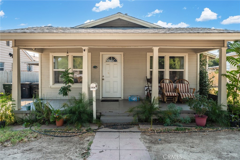 Welcome to 2832 N G Street, San Bernardino!
This charming and versatile property offers the perfect blend of comfort, functionality, and income potential. The main home features 3 spacious bedrooms, 1 bathrooms, and an open-concept layout filled with natural light. The updated kitchen includes granite countertops, ample cabinetry, and modern finishes, making it ideal for everyday living and entertaining.
A standout feature of this property is the ADU (Accessory Dwelling Unit)—a beautifully finished 1-bedroom, 1-bath unit with its own private entrance. Whether used for extended family, guests, or rental income, this additional space adds tremendous value and flexibility.
Situated in a quiet, established neighborhood and conveniently located near schools, parks, shopping, and major freeways, this is a rare opportunity to own a multi-functional property in the heart of San Bernardino.
Don’t miss your chance to tour this unique home—schedule your showing today!