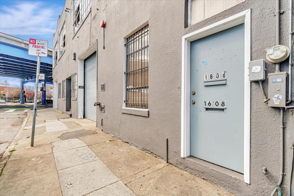 16061612 Harrison Street