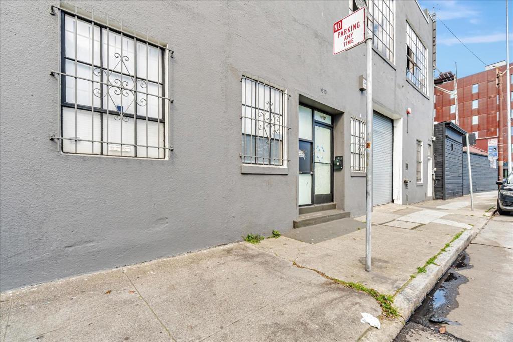16061612 Harrison Street
