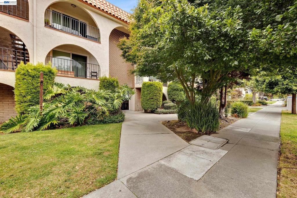 2133 Santa Clara Ave 328