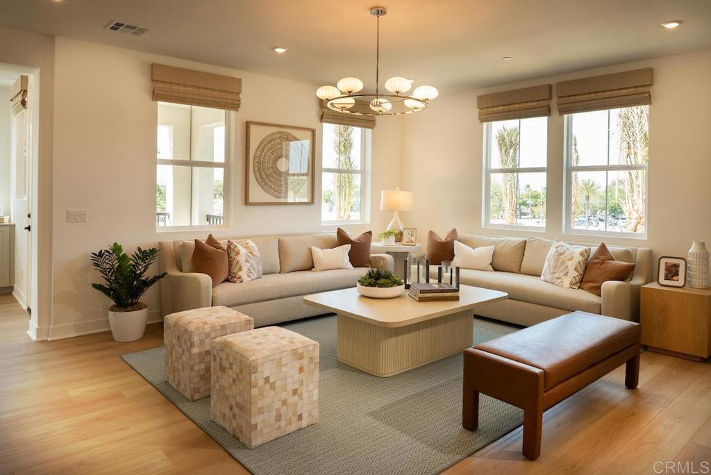 514 Avenida Centro 114