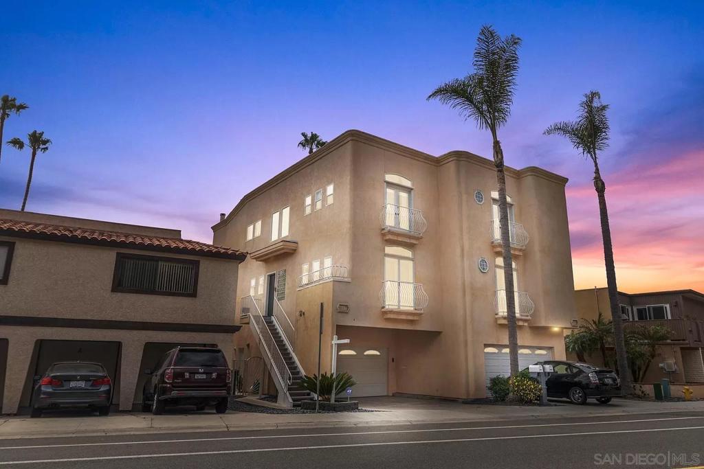 Jaw-droppingly beautiful studio with its own dock and a west-facing private balcony overlooking the Bristol Cove inlet of the Agua Hedionda Lagoon! Spacious 775sf studio with modern finishes. Fantastic location with easy access to the beach, highways and downtown Carlsbad. Don't miss this one!