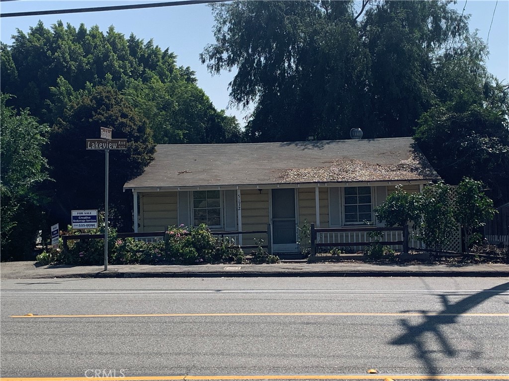 5172 Lakeview Avenue