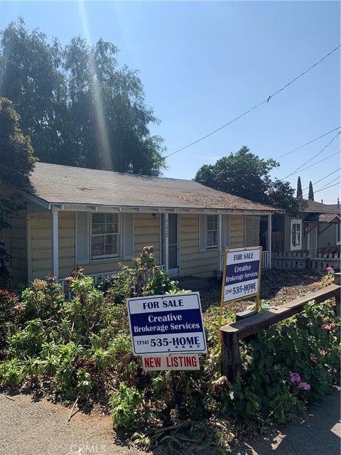 Photo of 5172 Lakeview Avenue, Yorba Linda, CA 92886 (MLS # PW26030969)