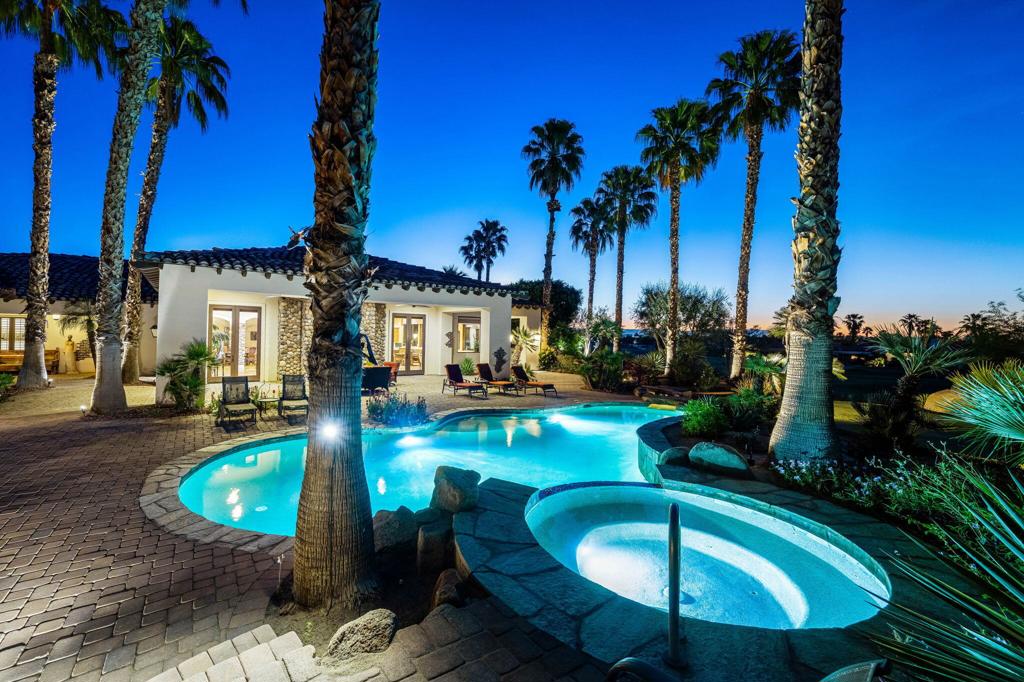 57360 Peninsula Lane