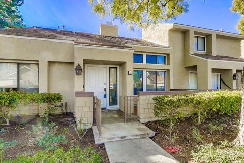 Photo of 38 Springacre, Irvine, CA 92614 (MLS # OC25281784)