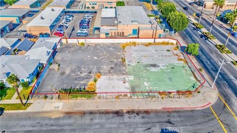 Photo of 2416 E Alondra Blvd, Compton, CA 90221 (MLS # DW26000484)