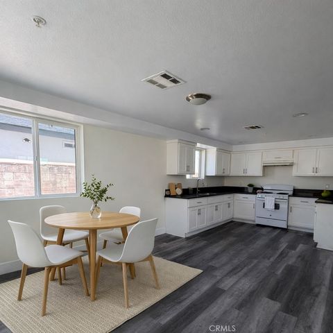 Photo of 1128 E 84th Place #B, Los Angeles, CA 90001 (MLS # SR26073923)