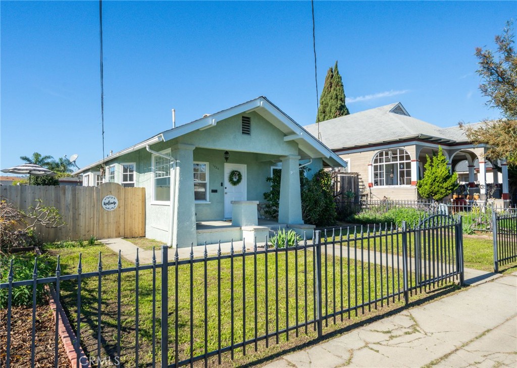 1725 S Centre Street