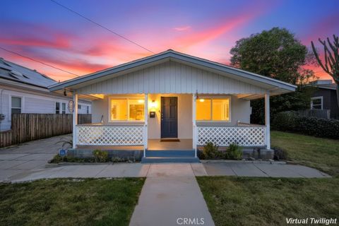 Photo of 107 S Center Street, Redlands, CA 92373 (MLS # TR26101302)