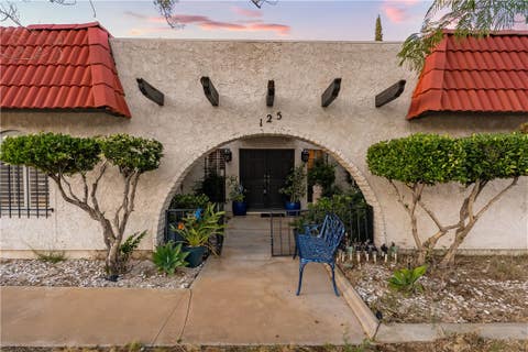 Photo of 125 Lakeview Drive, Palmdale, CA 93551 (MLS # SR26090511)