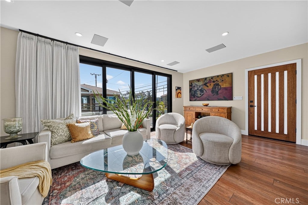 5725 E Ocean