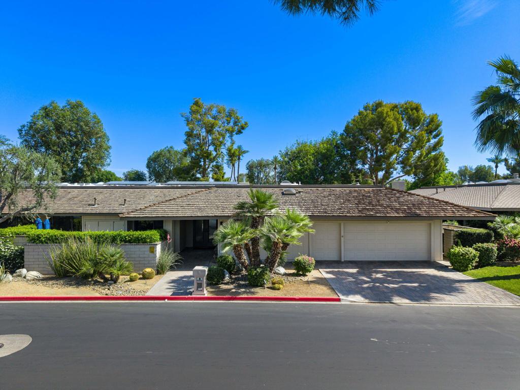 The Springs C.C. - Residential