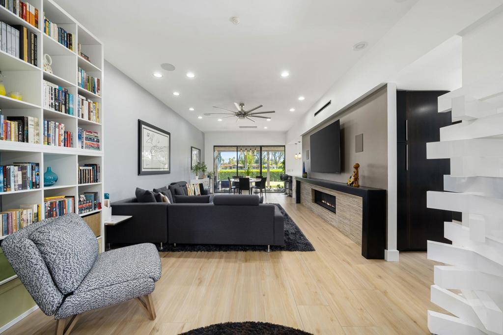 The Springs C.C. - Residential