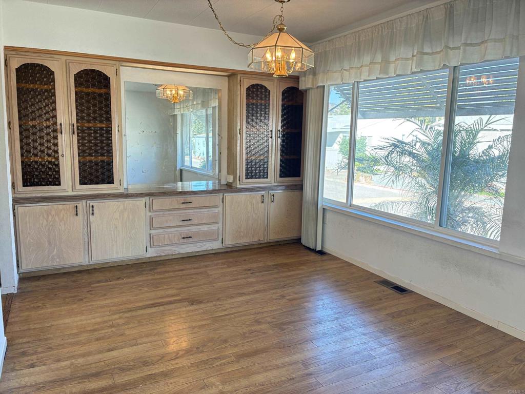 2300 E Valley Parkway 194