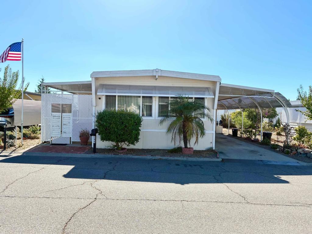 2300 E Valley Parkway 194