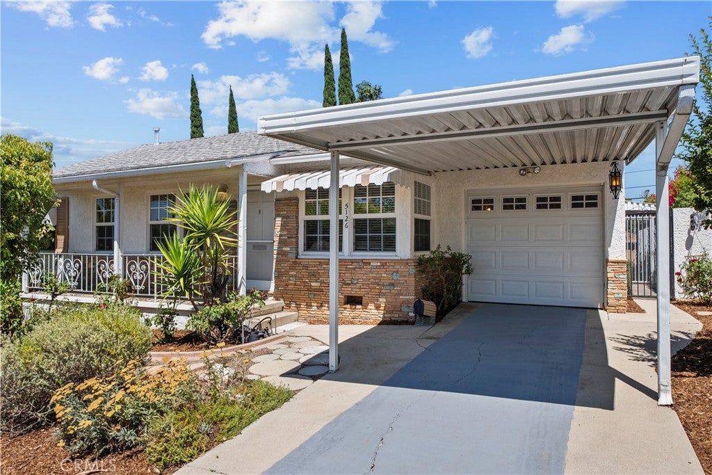 5126 Avenida Oriente