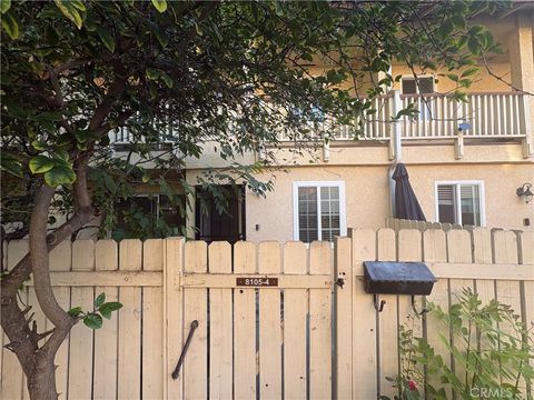 Photo of 8105 Canby #4, Reseda, CA 91335 (MLS # SR26043695)