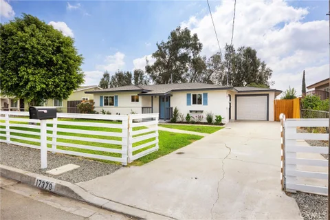 17379 Holly Drive, Fontana, CA 92335 - MLS#: IV26206557