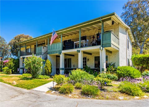 Photo of 26344 Oak Plain DR #E, Newhall, CA 91321 (MLS # SR26127936)