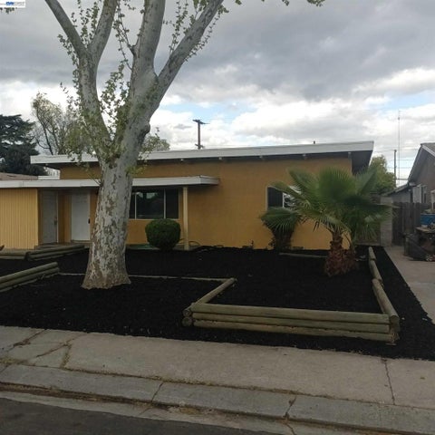 Photo of 606 Placid Ln Ln, Modesto, CA 95351 (MLS # 41147572)