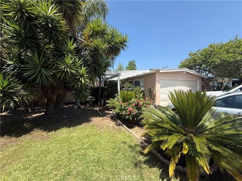 Photo of 1737 W Richland AVE, Santa Ana, CA 92703 (MLS # PW26097265)